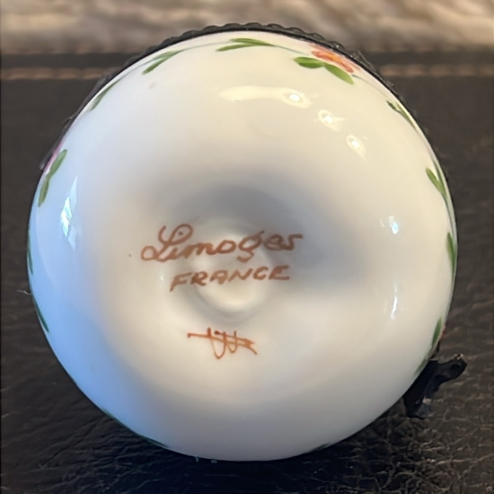 LIMOGES France Peint Main Pear Trinket - Picture 8 of 11